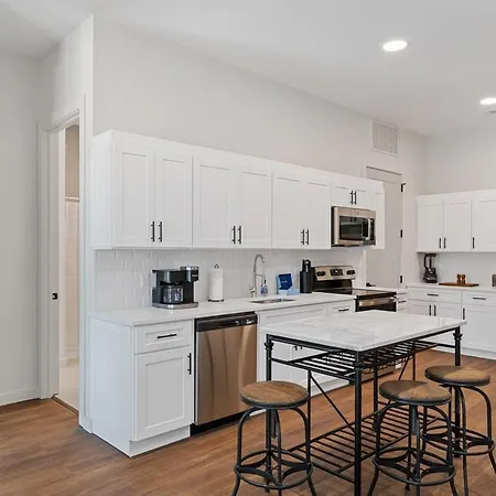 The Corbin 1304 - The Brown Apartment